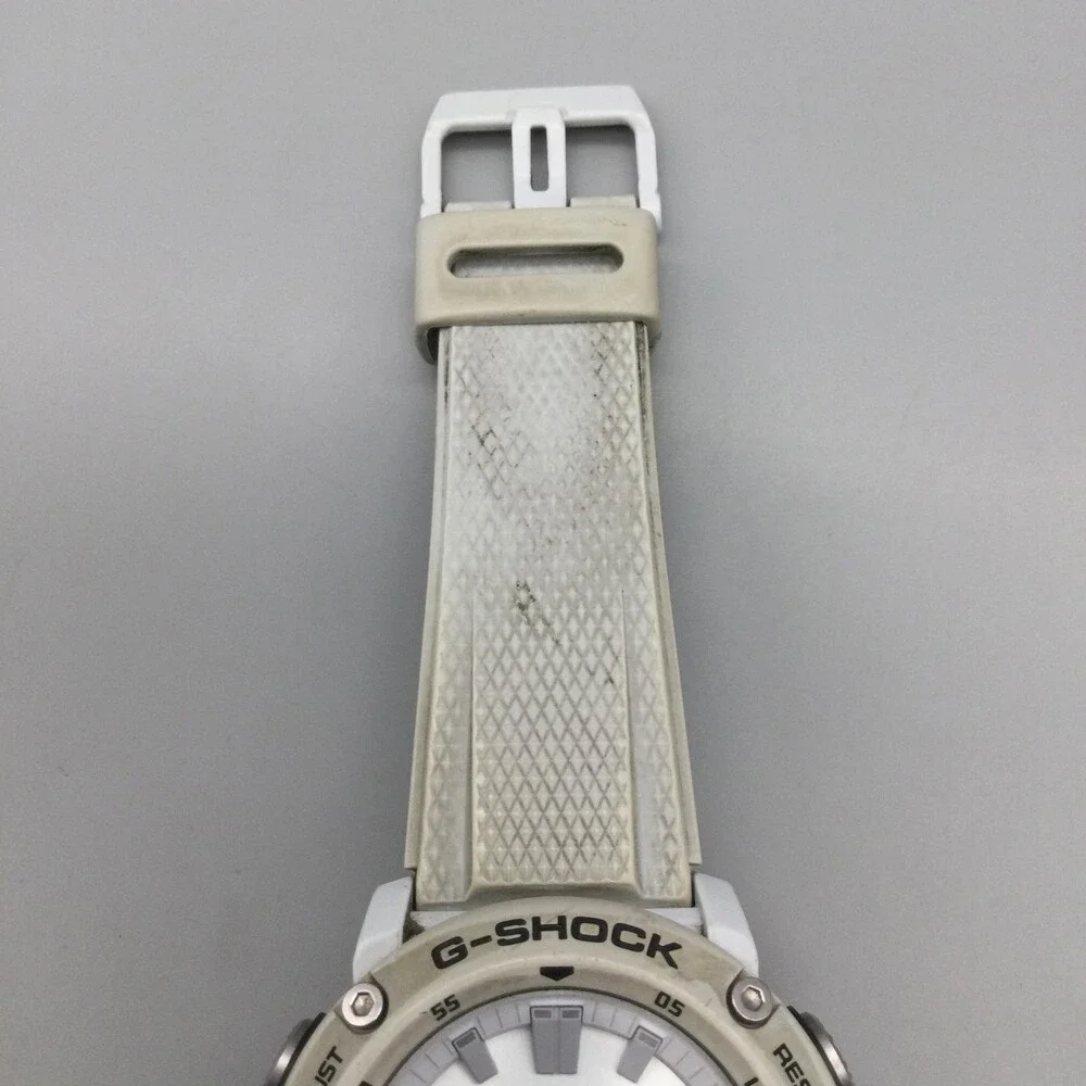 Casio G-SHOCK 5590 GA-2000 Mens Watch 46mm White Carbon Core New Battery